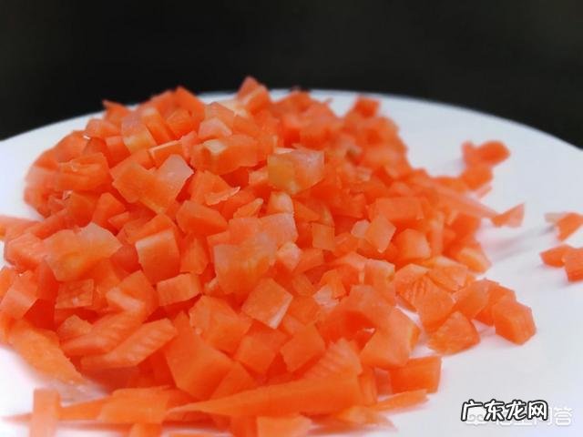 玉米,黄瓜和红萝卜炒肉做法怎么做?