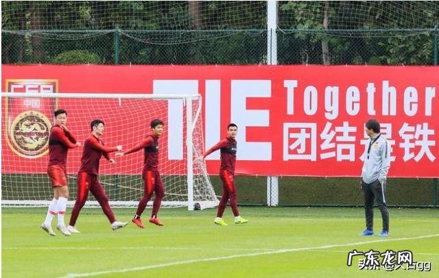 国足归化后防定海神针，从长远看布朗宁的归化对国足有多重要