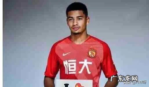 国足归化后防定海神针,从长远看布朗宁的归化对国足有多重要