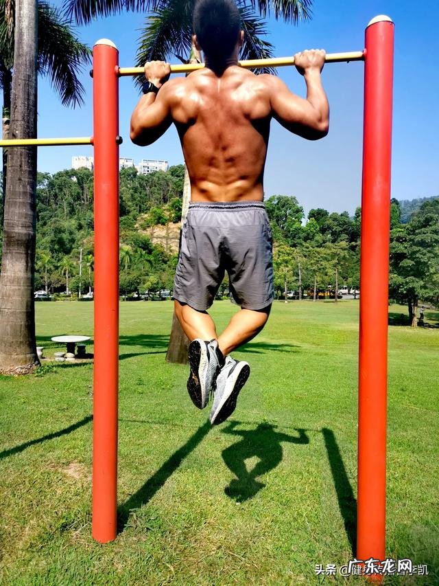 脚靠墙倒立腿部抖动能减肥吗？