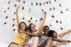 非洲人的工资每月五六百，生活物品比中国还高，他们是怎么生活的