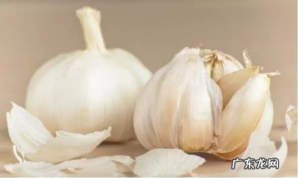 男人吃大蒜对身体有哪些好处？