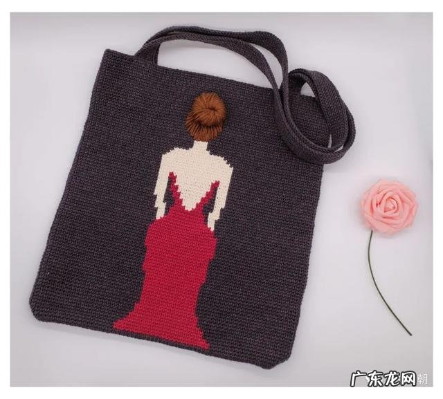 洗衣粉洗头发图片 用洗衣粉洗头发的步骤