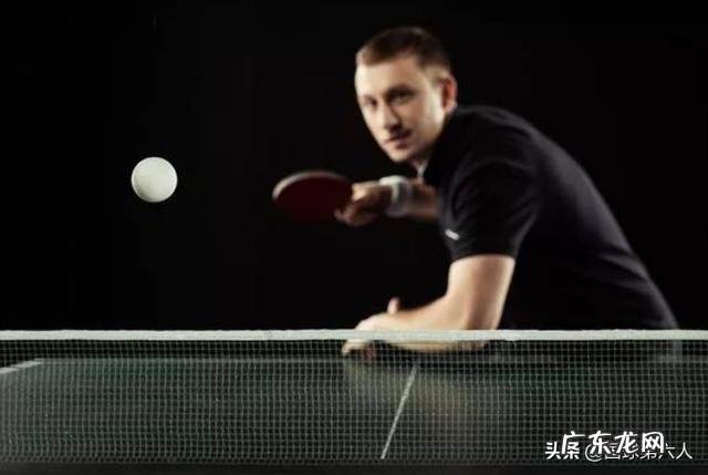 乒乓球拉上旋球的时候经常出界怎么办？