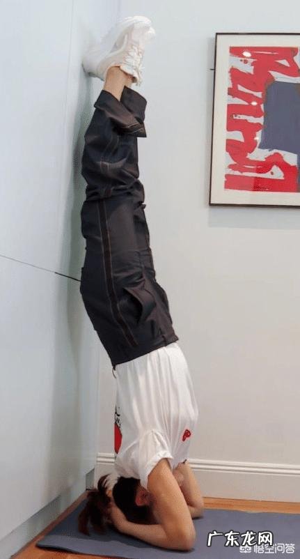 刘涛兑现承诺在直播间倒立，你怎么看