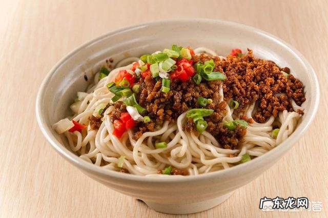 请问北方人适合在成都定居吗