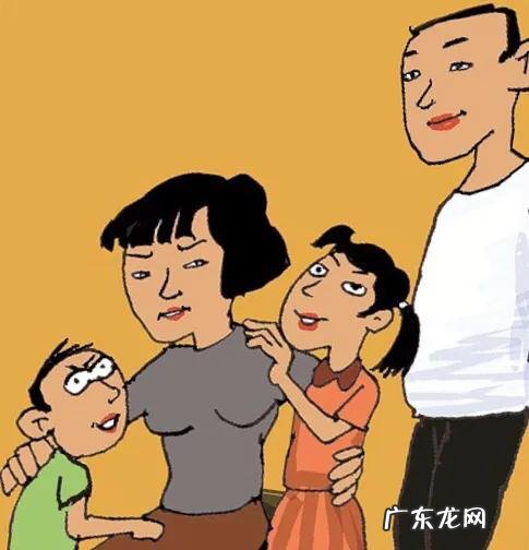 和父母一起住,老婆经常嫌弃妈妈的生活习惯,我应该怎么做才好