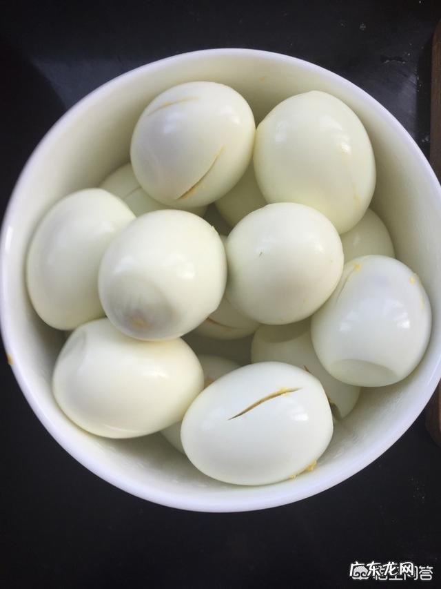 晚上吃两个水煮蛋，一个西兰花还会长胖吗？