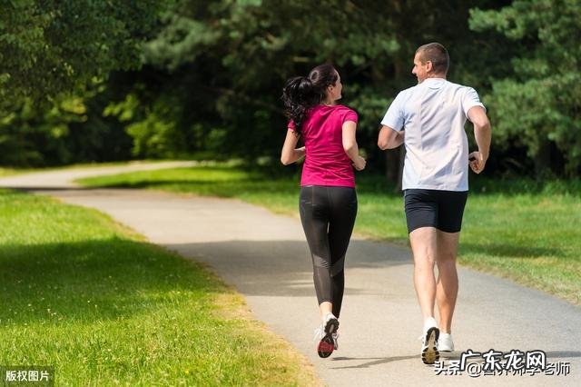 喝绿茶都说可减脂,机理是什幺?