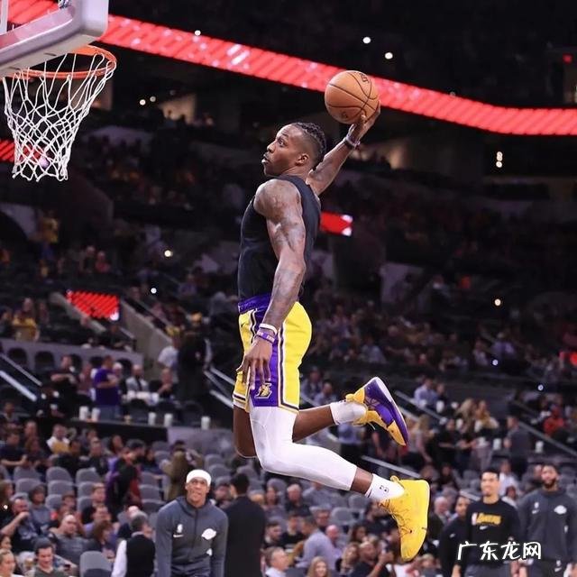 只论投篮能力,霍华德和西蒙斯谁更强一点