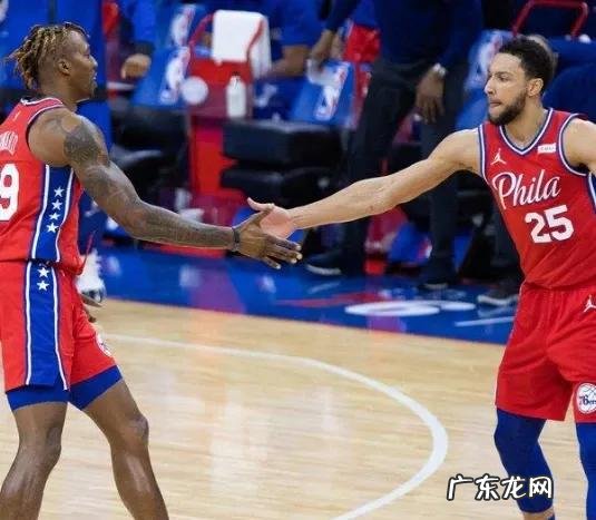 只论投篮能力,霍华德和西蒙斯谁更强一点