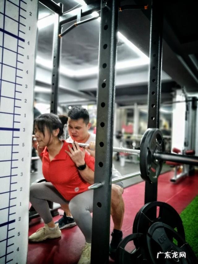 为什么我深蹲久了，屁股大了没有提升，从后面看反而腿短了