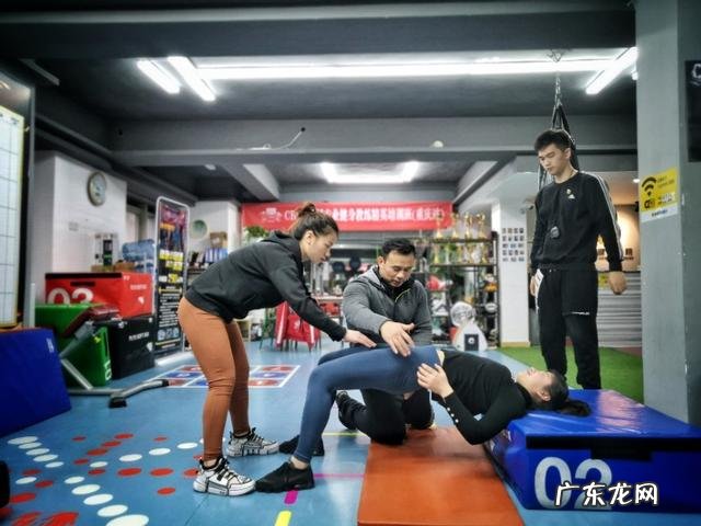 为什么我深蹲久了，屁股大了没有提升，从后面看反而腿短了