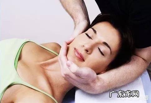 做颈椎操时,为什么有时脖子会响一下? 做颈椎操的时候颈椎响