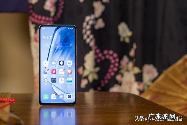 iQOO Neo5和iQOONeo5活力版哪个好?