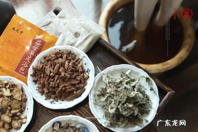 秋冬用它泡脚，脚不臭、腰更细、手脚不凉，连睡眠也好了