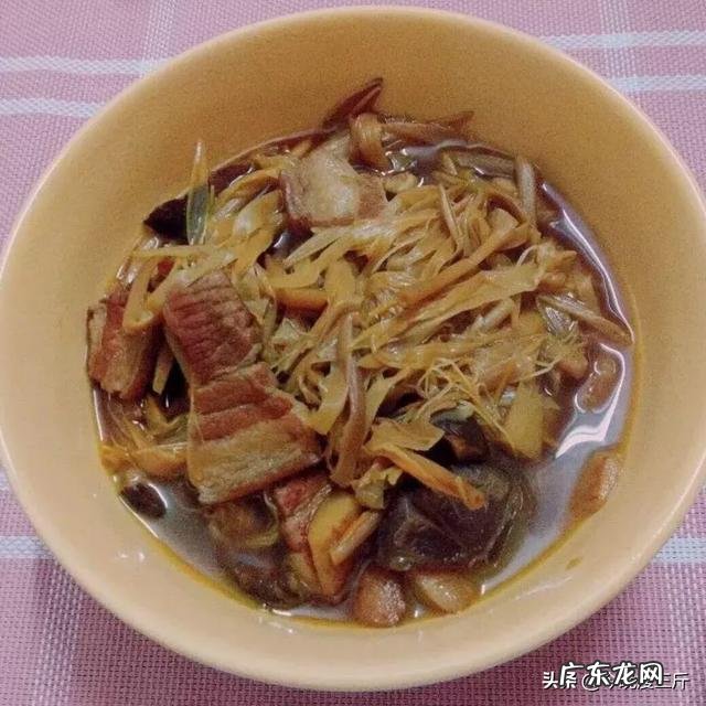 产后奶水不够吃什么食物比较好？最好可以减脂瘦身补气血的？