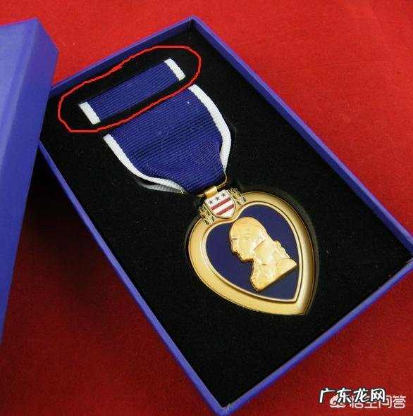 军官右胸上贴着的色块有什么用?