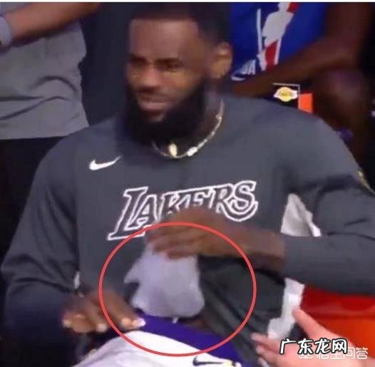 NBA历史上都有哪些令人印象深刻的“麒麟臂”?