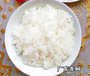 听说减肥的人最好不要吃面条馒头等主食，有科学依据吗？