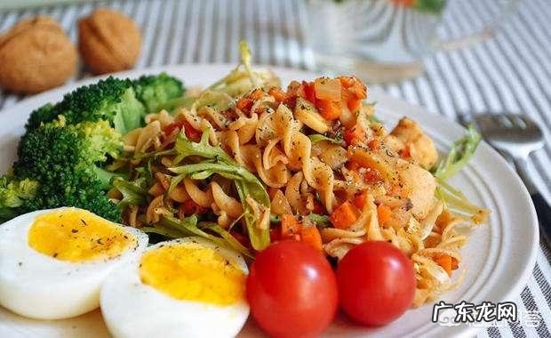 晚饭一个馍半斤牛奶好吗,有哪些影响?