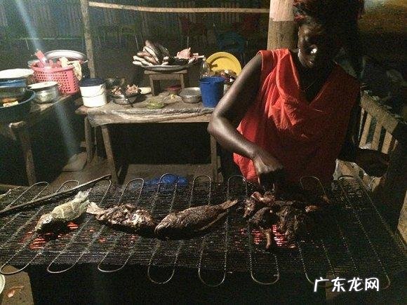 非洲人主要以什么为主食?