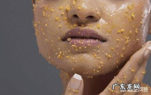 毛孔粗大的皮肤需要怎么护理才能收缩毛孔？