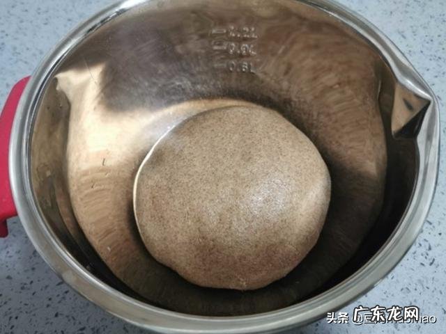 减肥的话 全麦面包和黑麦面包有什么区别，哪个好一些？