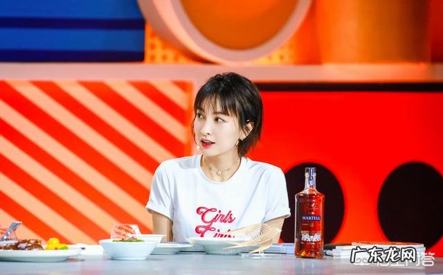 《乘风破浪的姐姐》蓝盈莹逼哭吴昕，你怎么看？