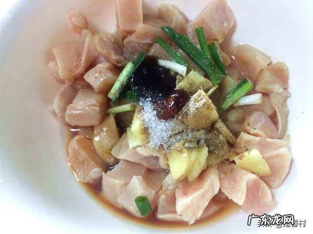 炸鸡胸肉,怎么才能让肉吃起来不那么材?