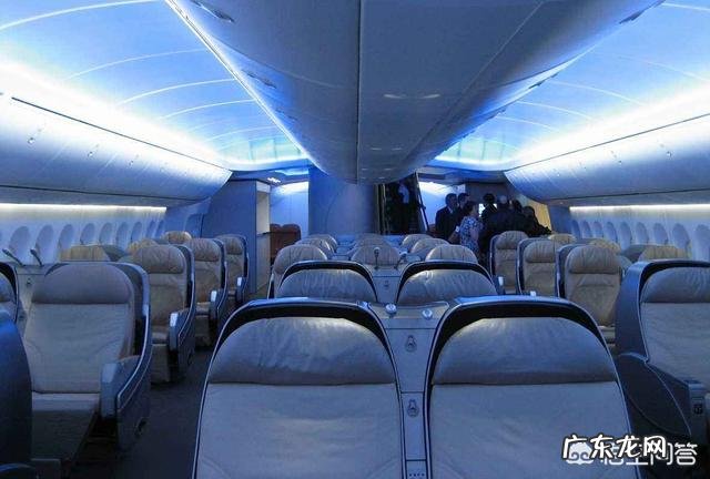 一般情况下,坐飞机能托运多少公斤物品