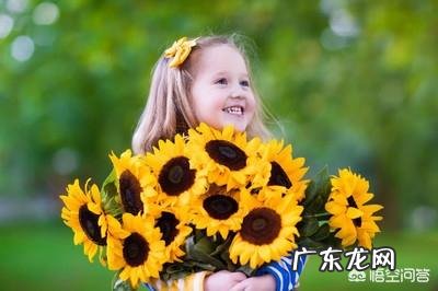 天天渐渐转凉了,如何给孩子做到“春捂秋冻”