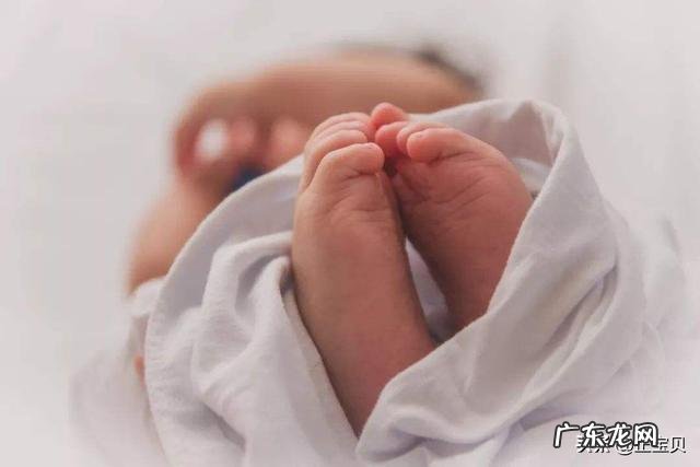 新生儿夏天需要穿袜子吗?