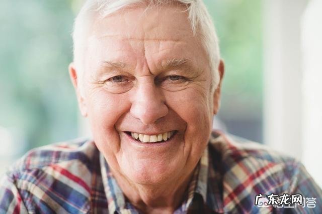 芹菜汁和芹菜哪个减肥效果好?