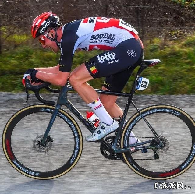 老年人想骑行锻炼,买什么样的自行车比较好?