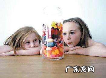 小孩子吃儿童泡泡糖把它吞进去了怎么办?会有什么影响吗?