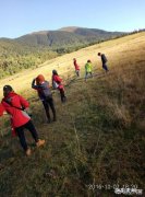 能找不认识的人结伴旅行吗