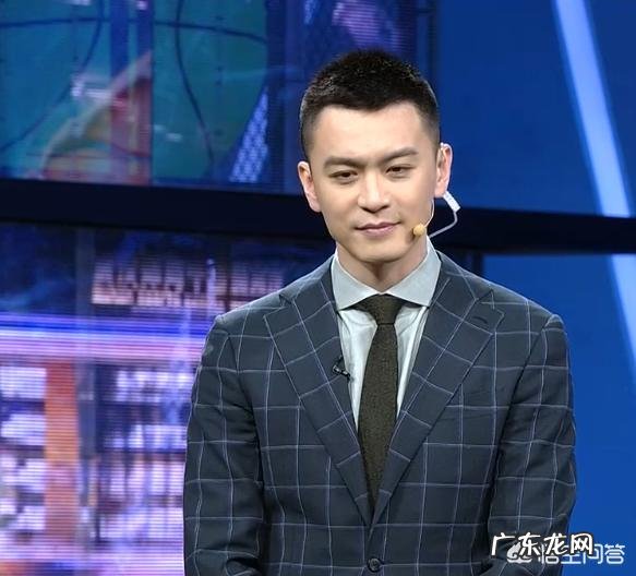 杨鸣为什么不做教练?当副总经理还解说比赛很闲吗?