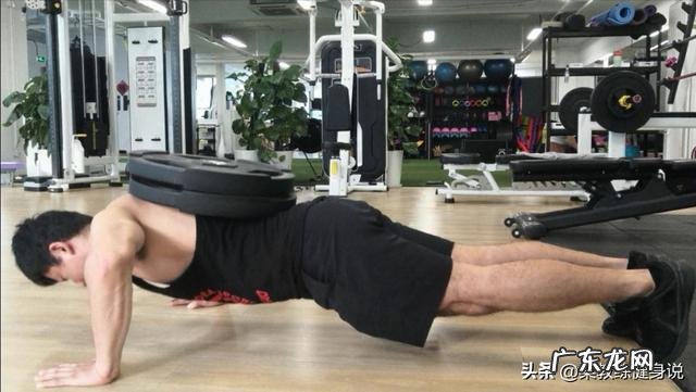 手臂粗的女生怎样做才能摆脱“麒麟臂”的困扰？