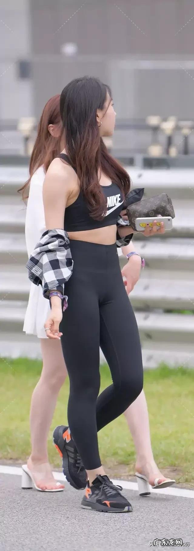 女生穿的打底裤和秋裤有什么区别？ 微胖女生裤子推荐学生x秋季