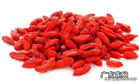 干荷叶、干冬瓜、菊花能一起泡水喝减肥吗？