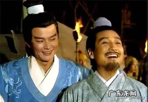 快58岁的女领导,天天不吃晚饭独自加班到晚8点,你怎么看?