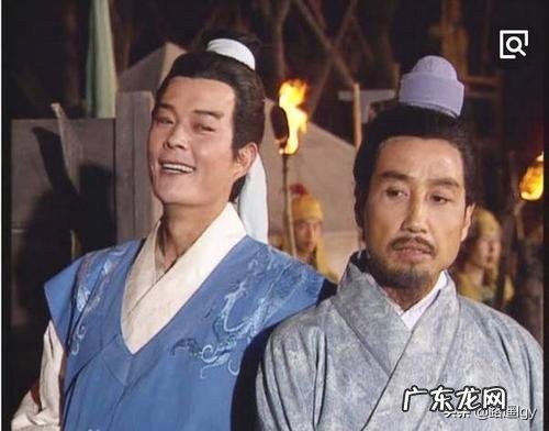 快58岁的女领导,天天不吃晚饭独自加班到晚8点,你怎么看?