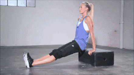 手臂上部拜拜肉突出,如下图,该怎样锻炼瘦手臂? 如何练出手臂力量且瘦手臂