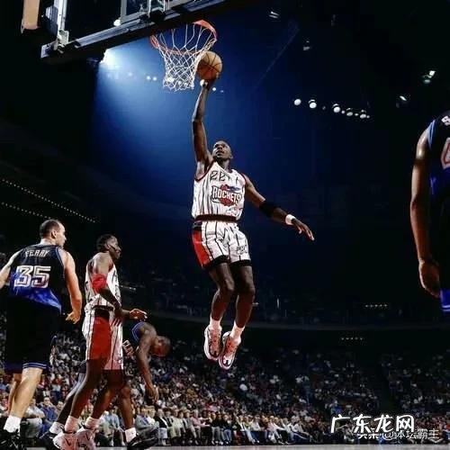 NBA里最强的后卫+中锋组合有哪些
