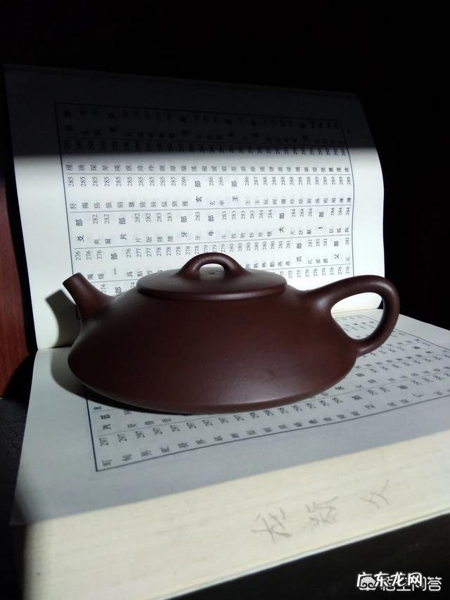 茶叶和茶水能不能放在紫砂壶里过夜? 紫砂壶和茶叶能过夜吗