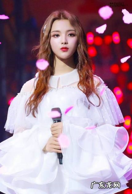 杨超越被亲这是什么梗 杨超越被亲什么情况