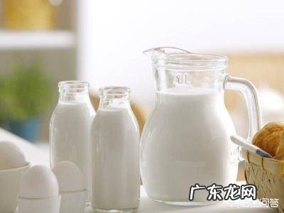 喝脱脂牛奶对女性真的不太好吗？ 女人喝脱脂牛奶好吗