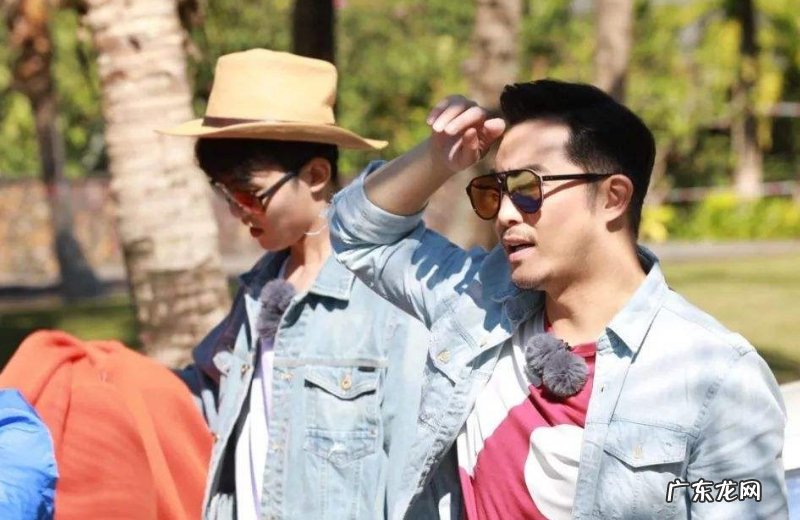 沙溢微博更新儿子睡觉照片,父爱满满,却被儿子的“床”抢了风头