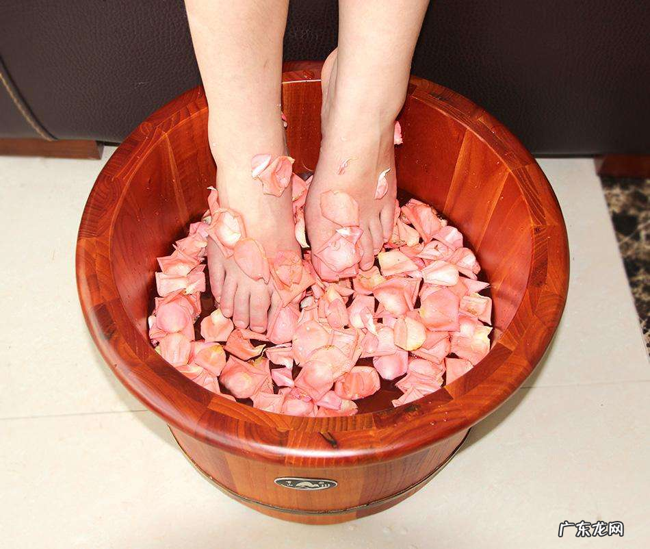 女孩子泡脚真的对减肥有用吗?